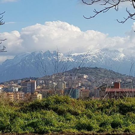 Appartamento Monolocale con giardino indipendente Nuoro  Esterno foto