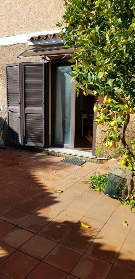 Appartamento Monolocale con giardino indipendente Nuoro  Esterno foto